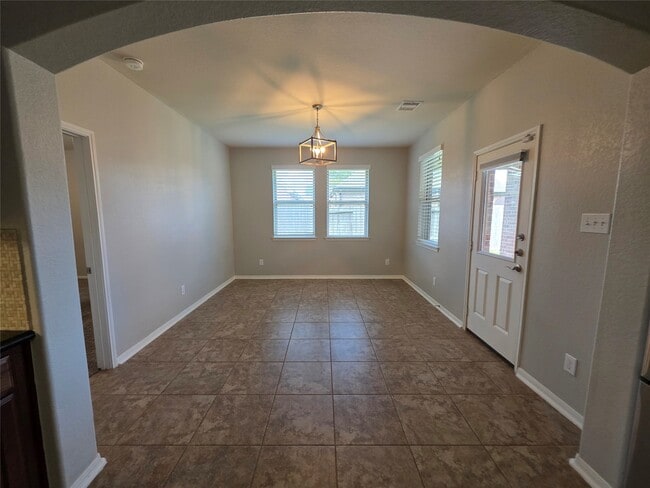 Building Photo - 267 Westwood Dr