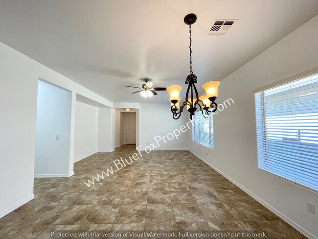 Building Photo - 1112 W Montelupo Dr