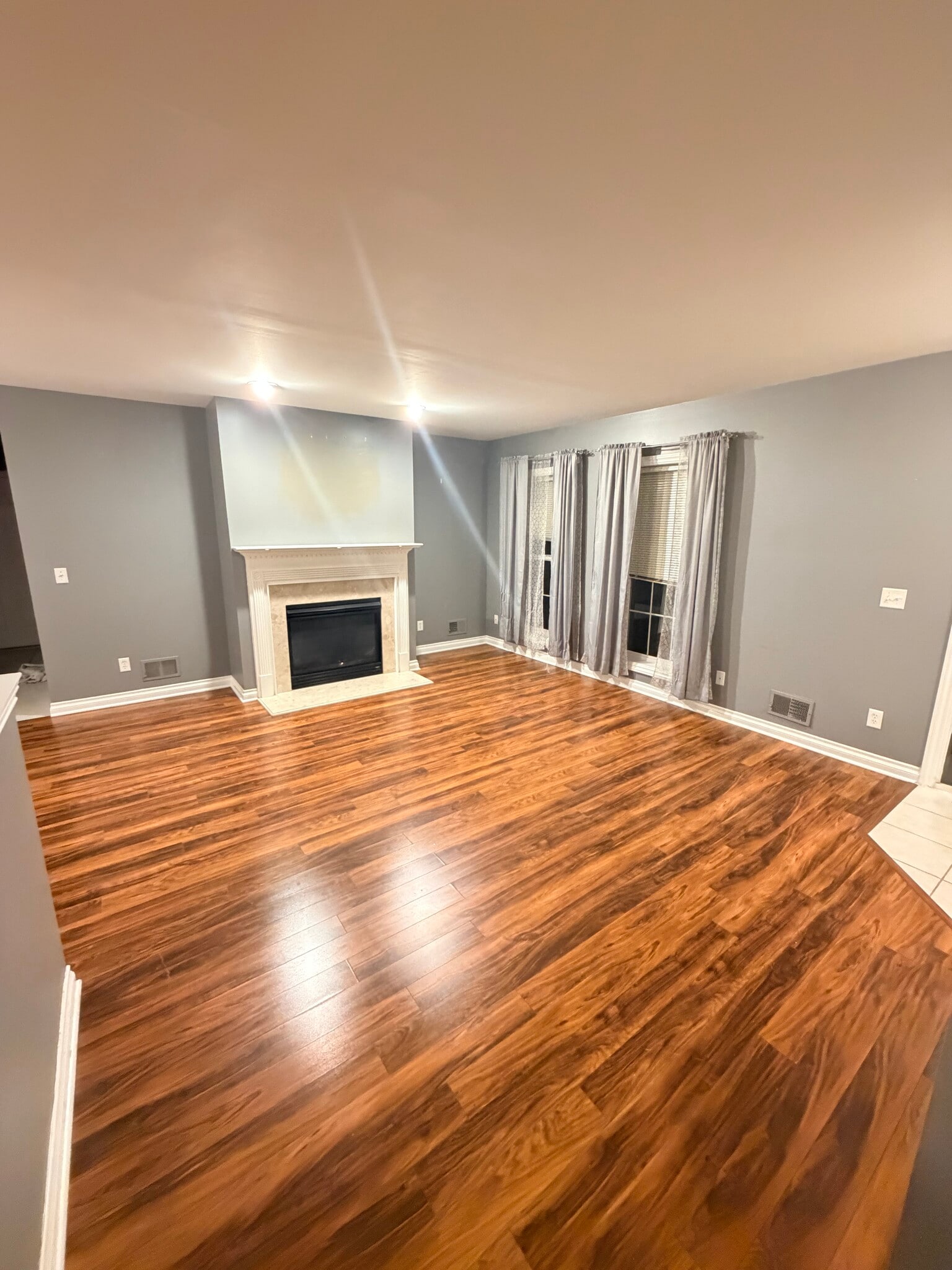 Building Photo - 5647 Hampshire Ln