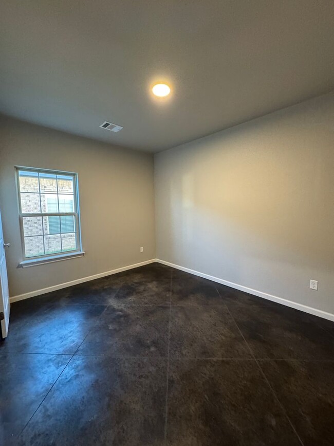 Building Photo - Brand New Construction 3/2/2 Located in Be...