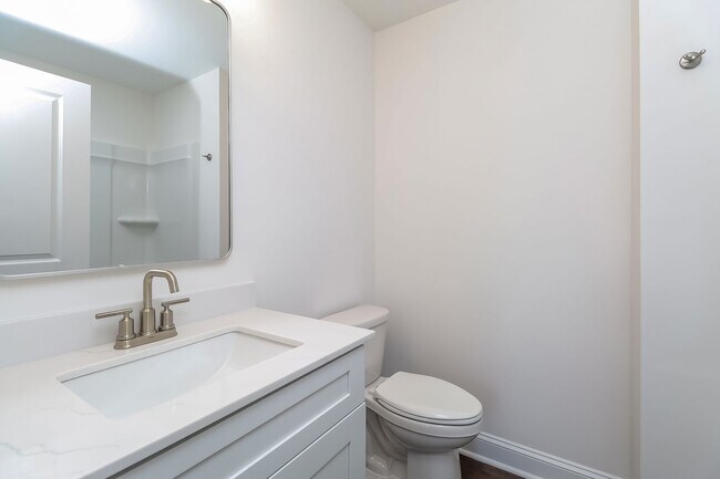 Building Photo - 3-Bedroom, 3.5 Bath Townhome for Rent in Charlotte, NC | Attached Garage & Modern Kitchen