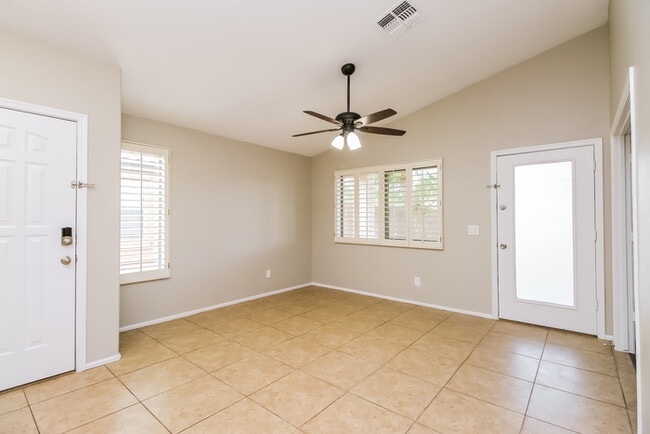 Building Photo - Spacious 3-Bedroom Home in San Tan Valley, AZ