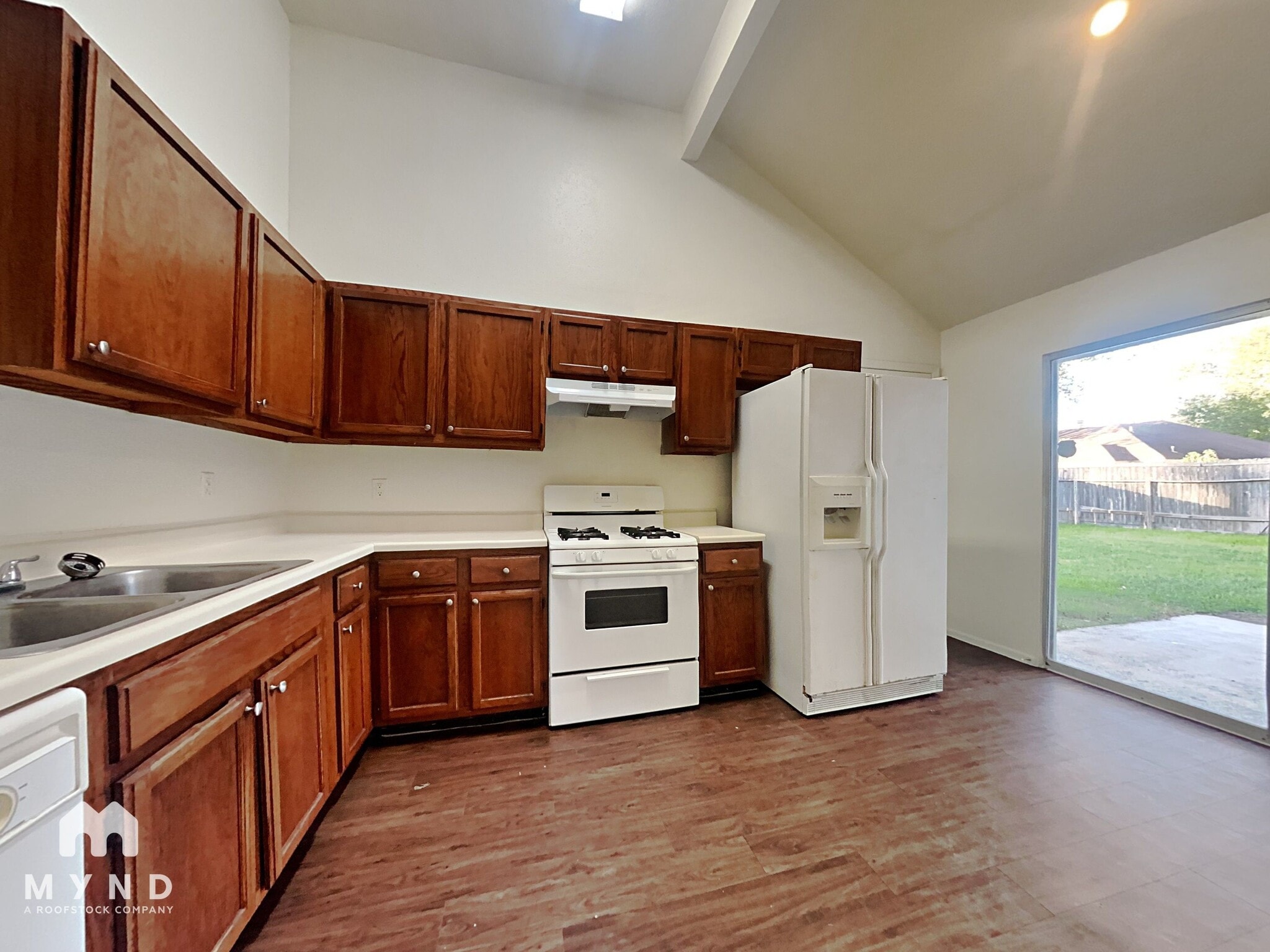 Building Photo - 10002 Green Valley Ln