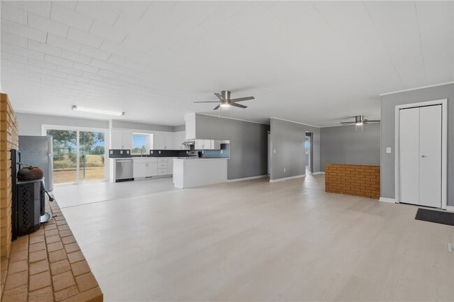 Building Photo - 15099 AR-72