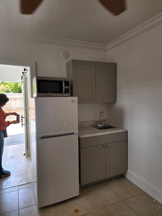 Building Photo - 8871 NW 15th St