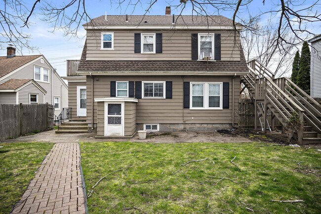 Building Photo - 226 Canal St