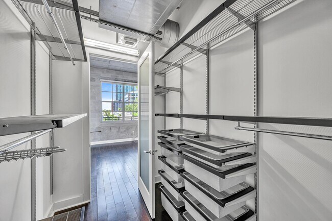 Building Photo - 411 NW 1st Ave