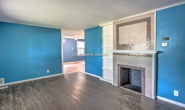Building Photo - 7611 Northcote Ave