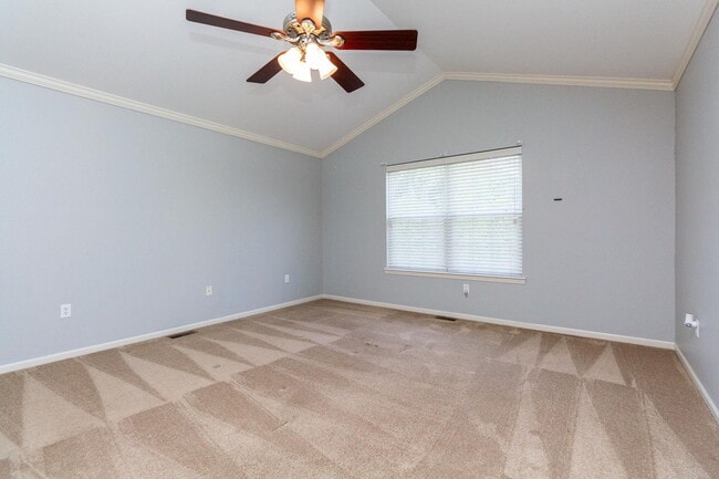 Building Photo - 3839 Norwich Dr