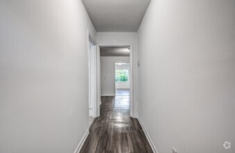 Building Photo - 2735 Brentwood Cove