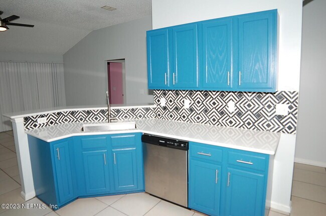 Building Photo - 2998 Brittany Bluff Dr