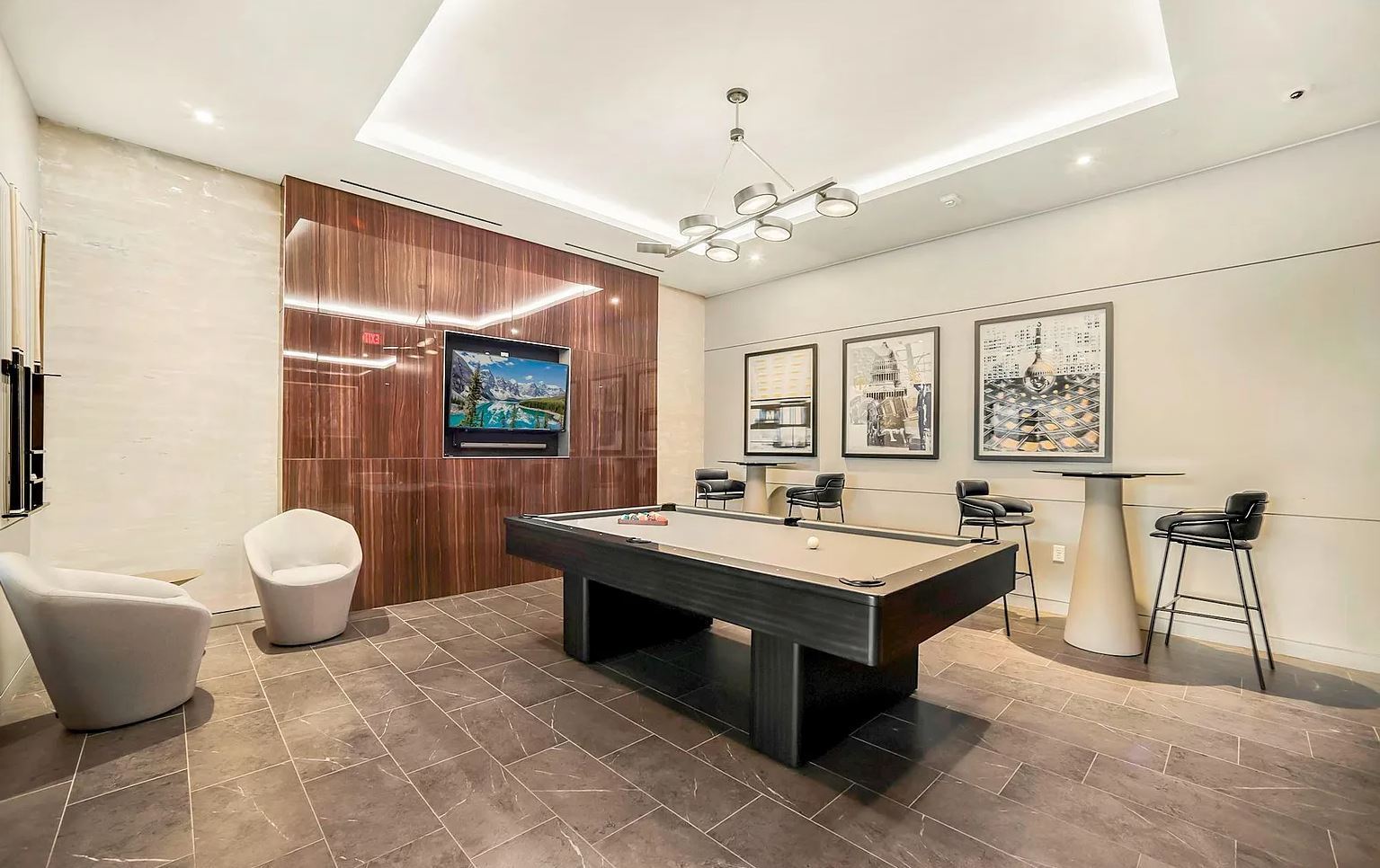 Building Photo - 1211 Van St SE