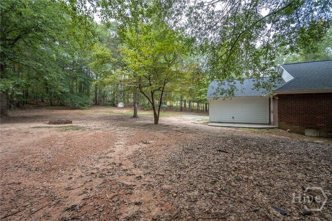 Building Photo - 2400 Rays Church Rd