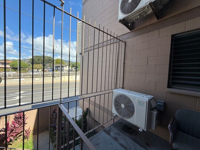 Building Photo - Iolani Terrace