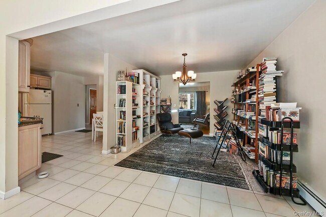 Building Photo - 568 Manville Rd