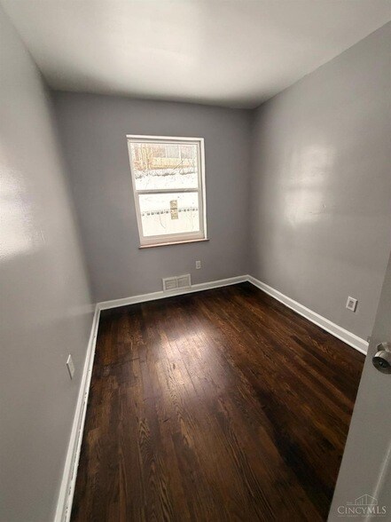 Building Photo - 5401 Newfield Ave