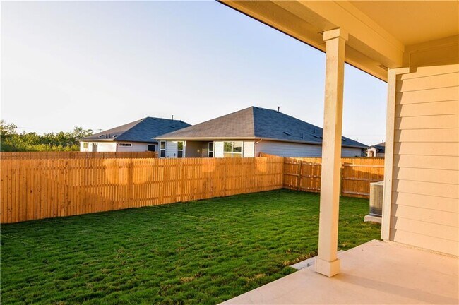 Building Photo - 117 Rochester Ln