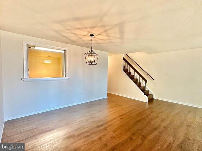 Building Photo - 626 15th St S