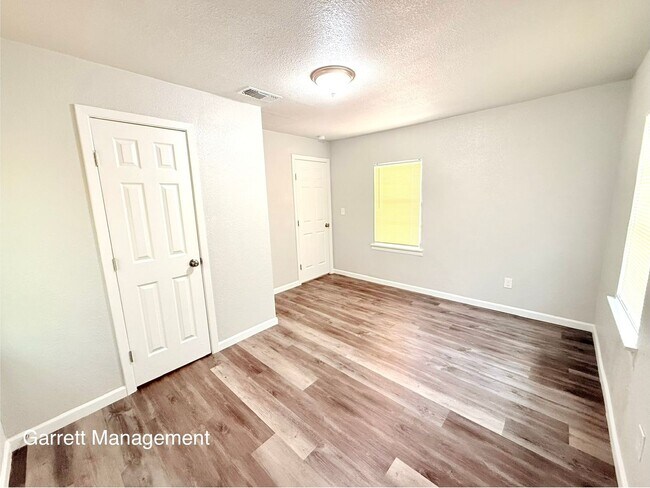 Building Photo - 403 Veterans Ave