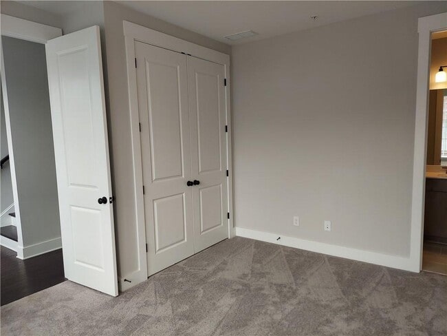 Building Photo - 314 Fair St SW