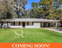 Building Photo - Carve Out a Great Life Here!