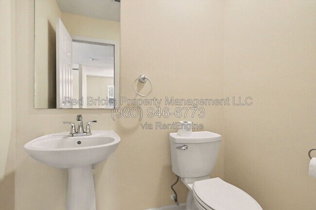 Building Photo - 10805 Dry Stone Dr