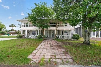 Building Photo - 14108 Pelican St
