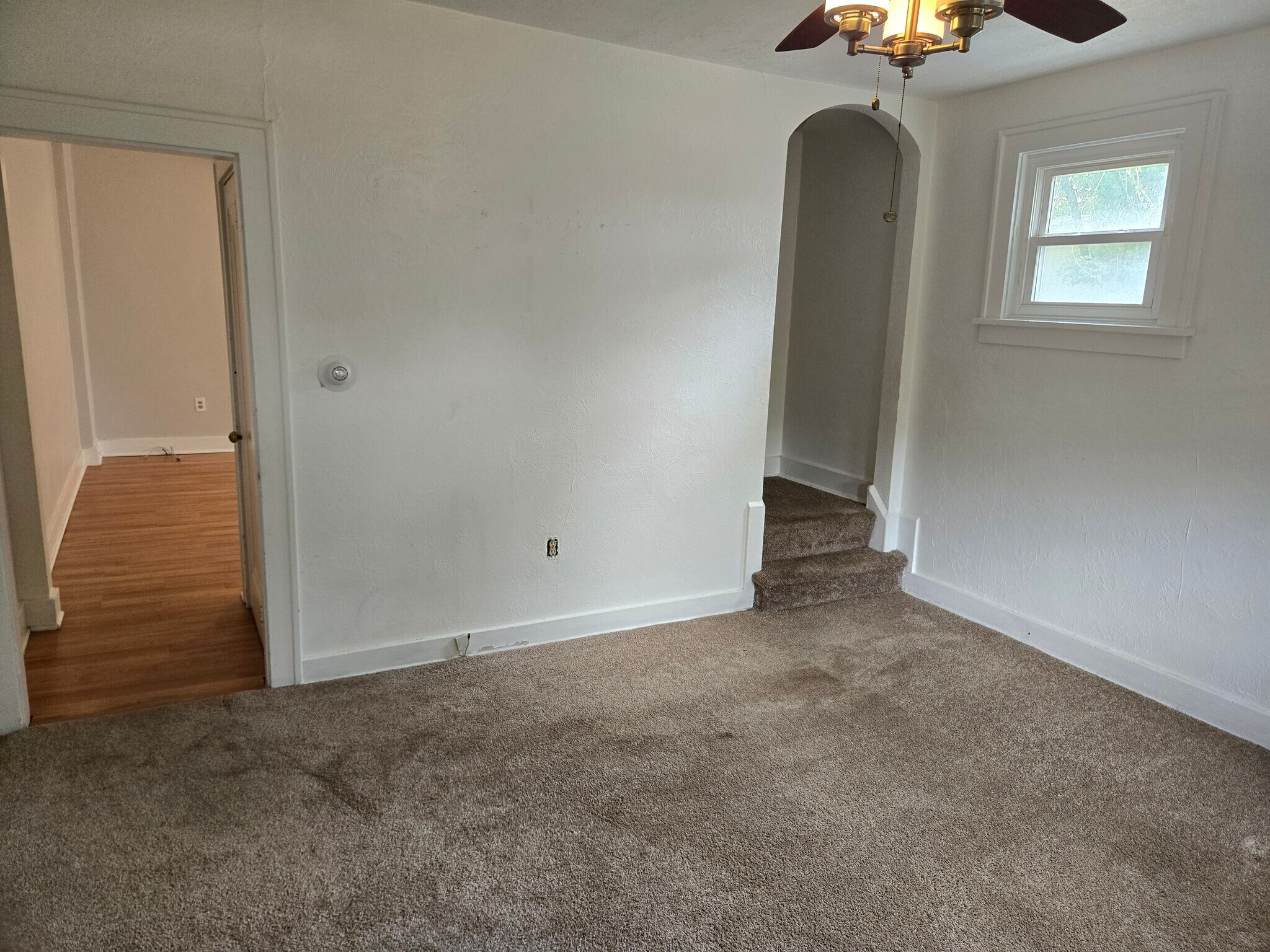 Living Room - 523 Castle Shannon Blvd