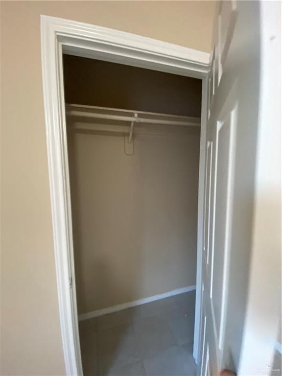 Building Photo - 10 Pine St