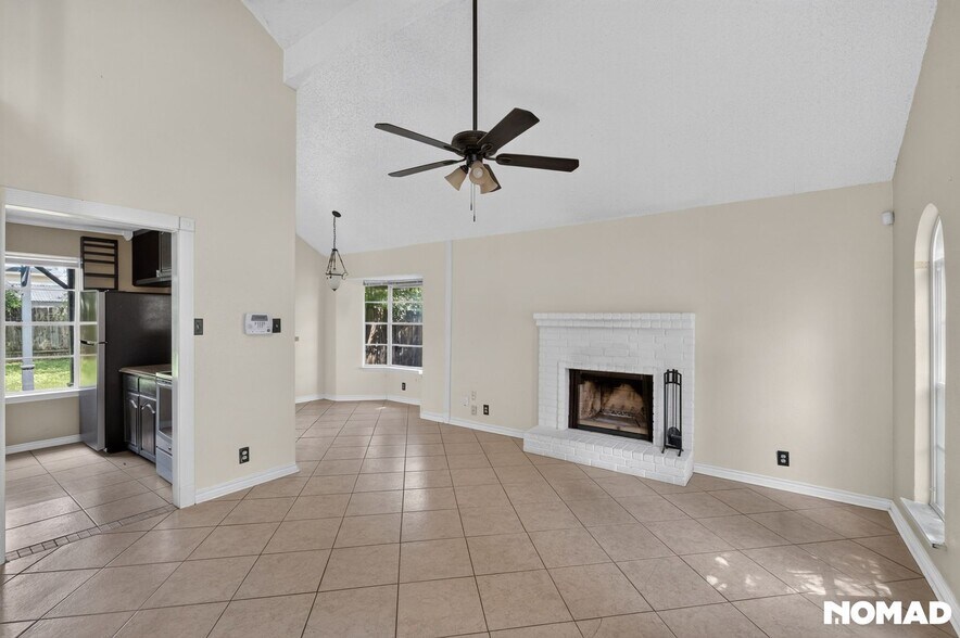 Building Photo - 14925 Moss Glen
