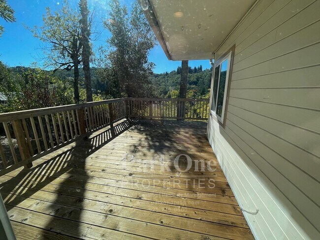 Building Photo - Spacious Home In Lafayette Hills