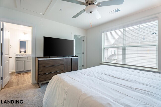 Building Photo - 3164 Mulberry Blvd