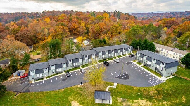 Building Photo - 4405 Delashmitt Rd