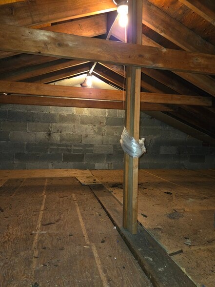 Building Photo - 552 Manor Ridge Rd