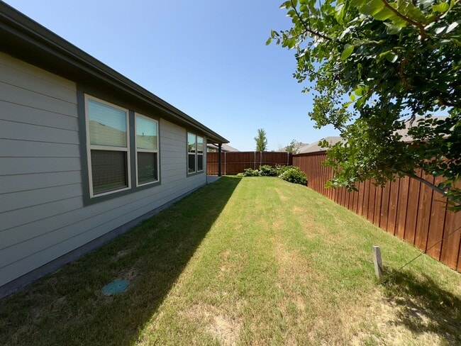 Building Photo - 11333 Pecan Crk Dr
