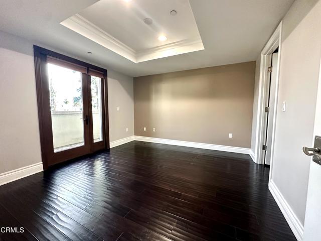 Building Photo - 250 S De Lacey Ave