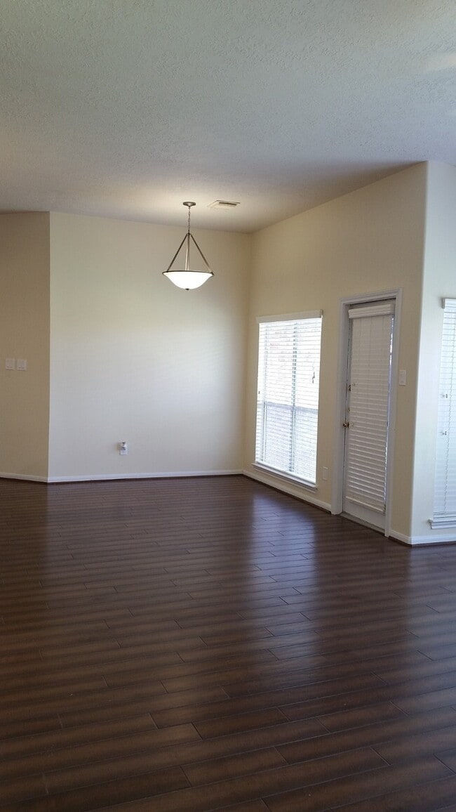 Building Photo - 11638 Peachwood Lake Dr