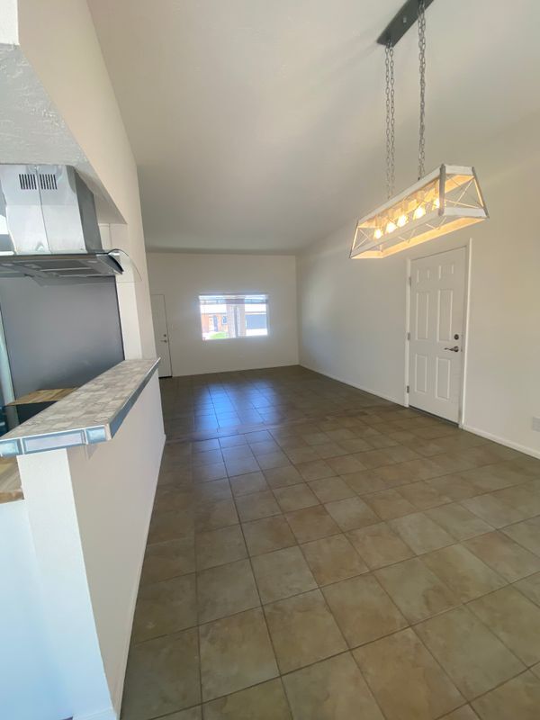 Building Photo - 10501 Delicado Pl NE
