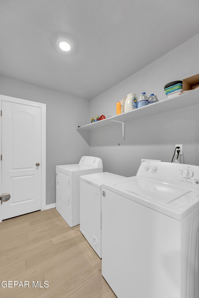 Building Photo - 14557 Desert Poppy Ct