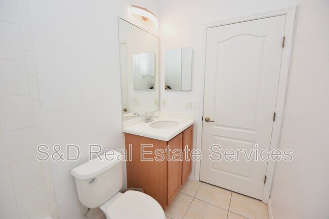 Building Photo - 6352 Sedgeford Dr