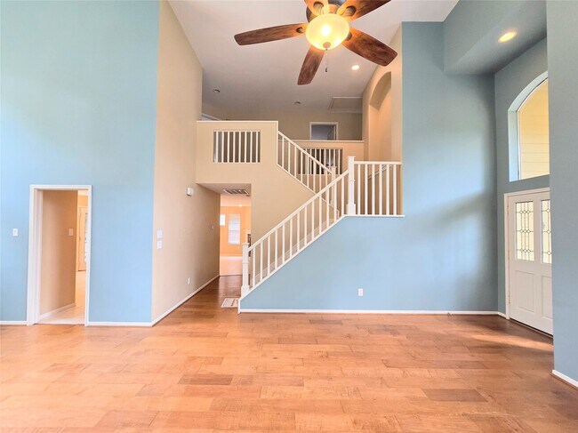 Building Photo - 134 W Greywing Cir