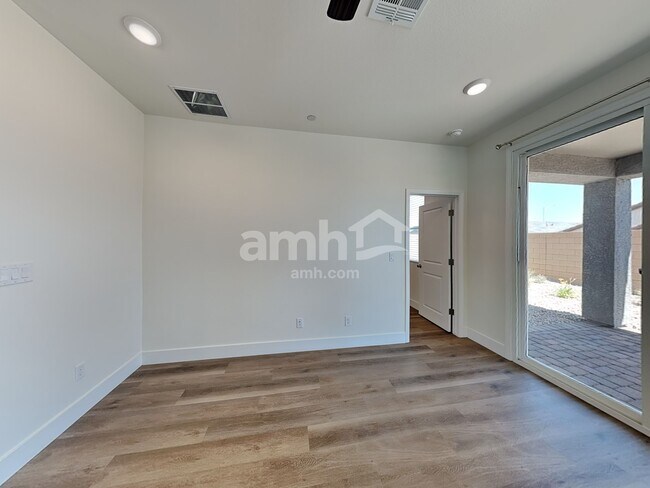Building Photo - 522 Silverbell Falls Pl