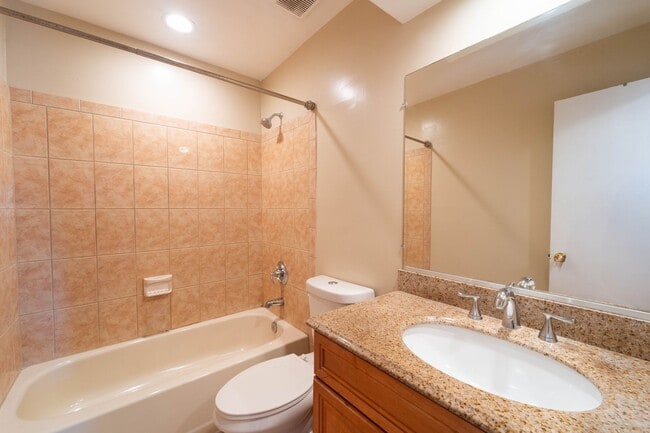 Building Photo - Beautiful 2 Story 3 BD 3.5 BA home in Burtonsville, MD