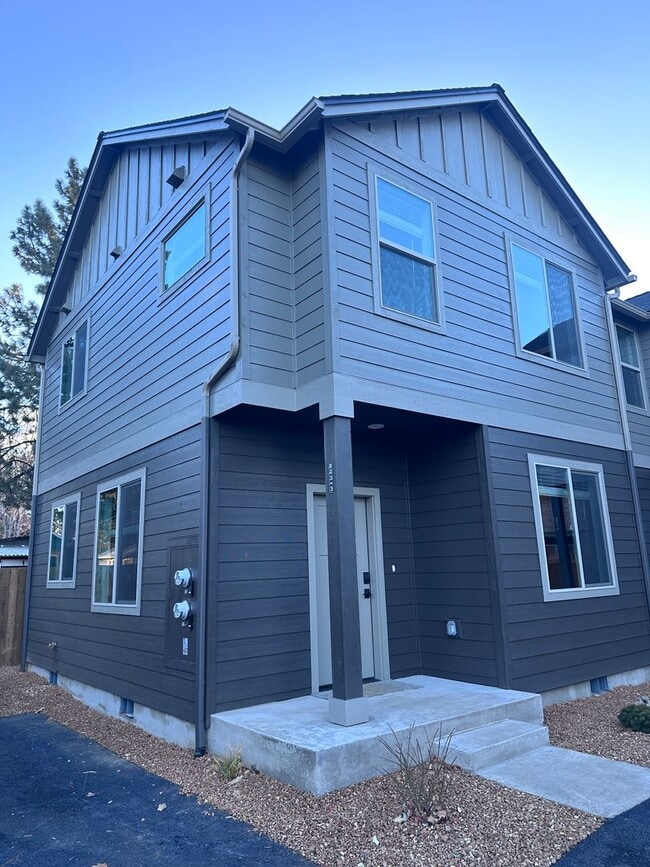 Building Photo - NEW 3 Bedroom near Vince Genna Stadium - Available 4/20