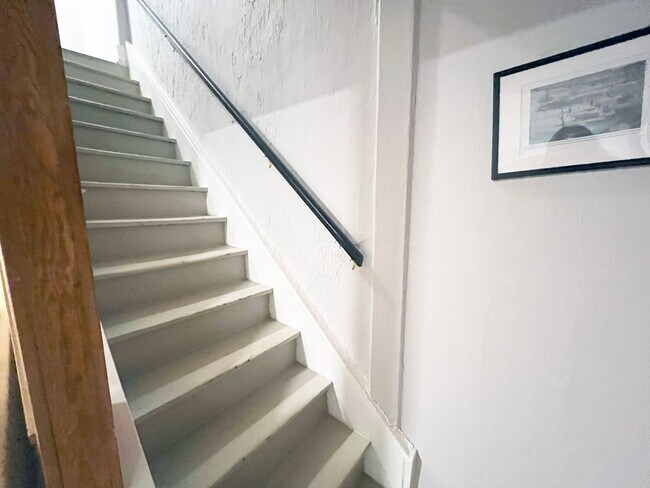 Building Photo - 3923 Bluestone Rd