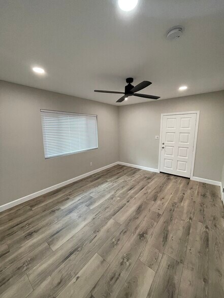 Bedroom - 1012 Cypress Ave