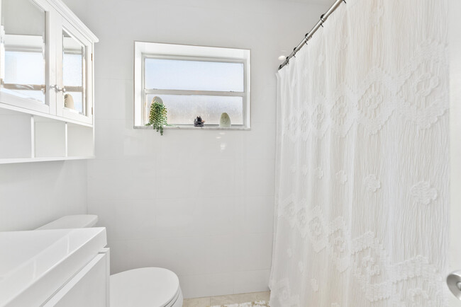 Building Photo - 22300 SW 65th Ave