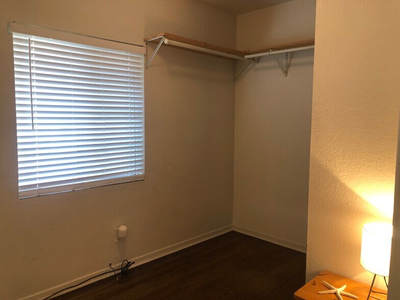 Building Photo - 2208 Gramercy Ave