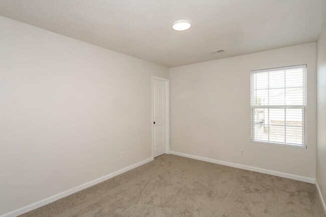 Building Photo - 4631 Tulip Creek Dr