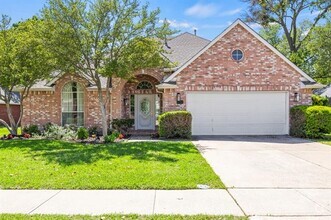 Building Photo - 5701 Plantation Ln